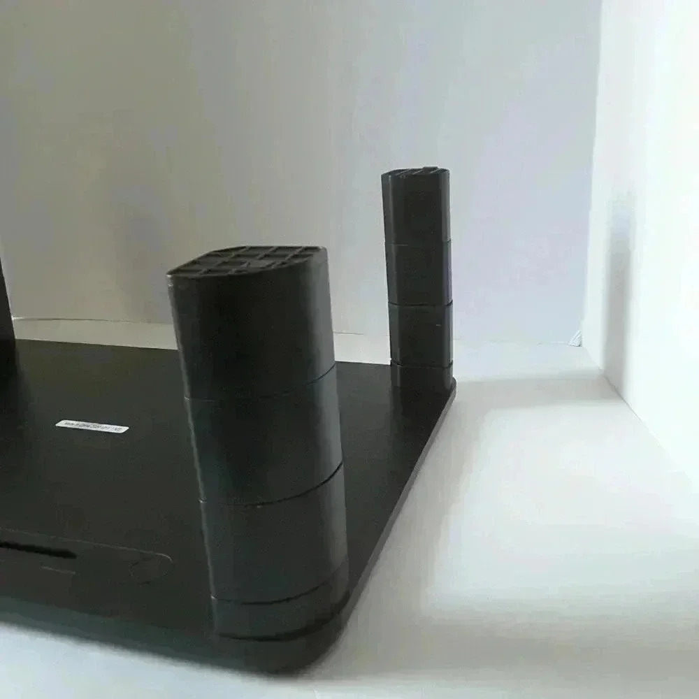 TV/Computer stand with adjustable height legs - Picture 3 of 5